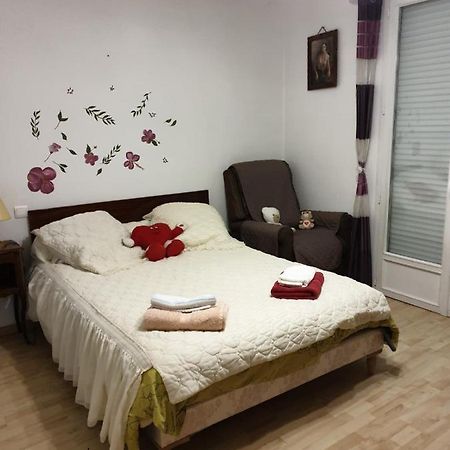 Chez Germaine Apartment Lourdes Ngoại thất bức ảnh